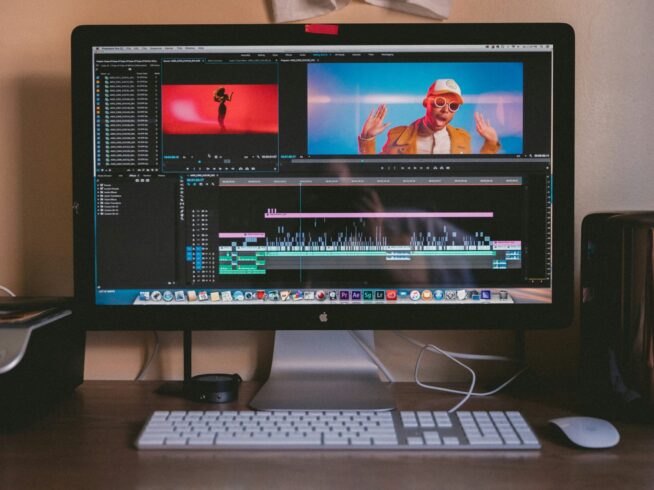 jakob-owens-mQxttWjHFjA-unsplash